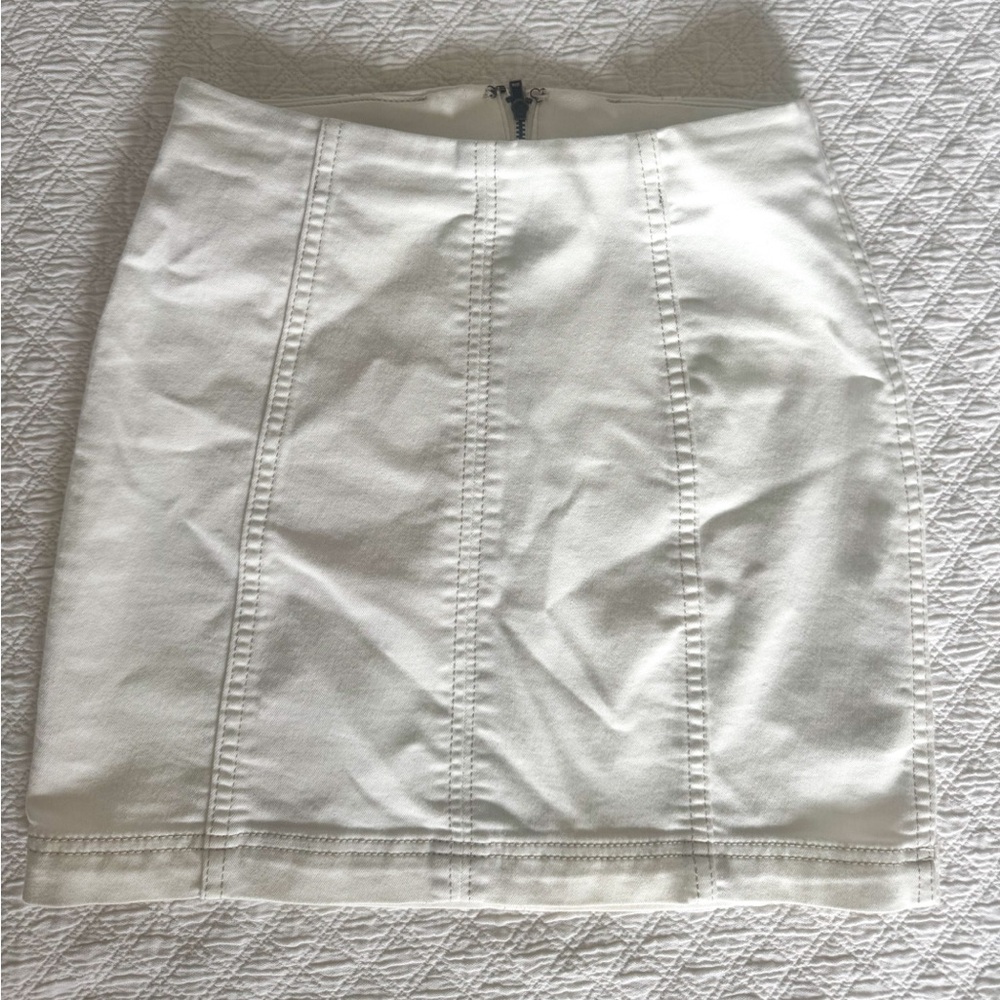 Free People Ivory Women's mini Skirt Size 2